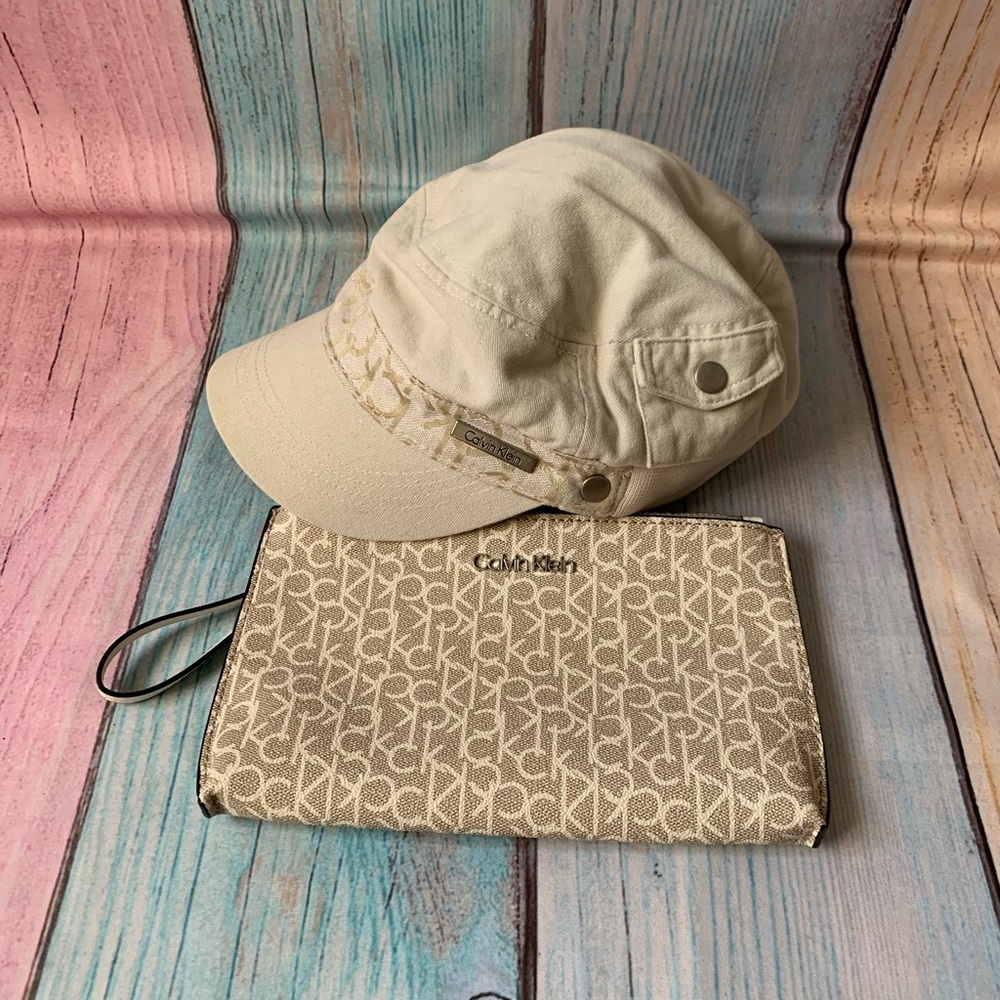 Calvin Klein Cream Logo Wristlet And Hat